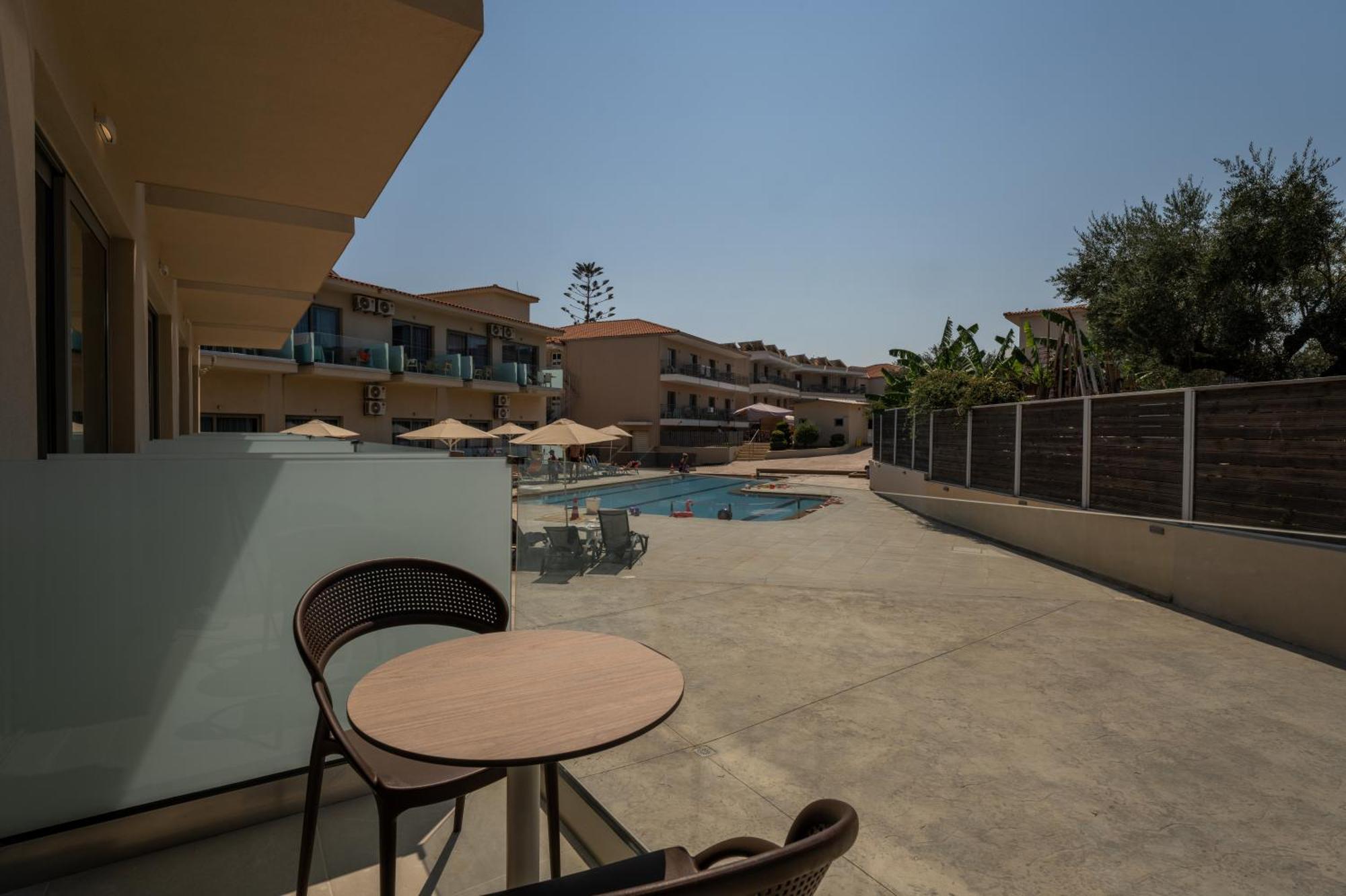 Karras Grande Resort Planos  Exterior photo